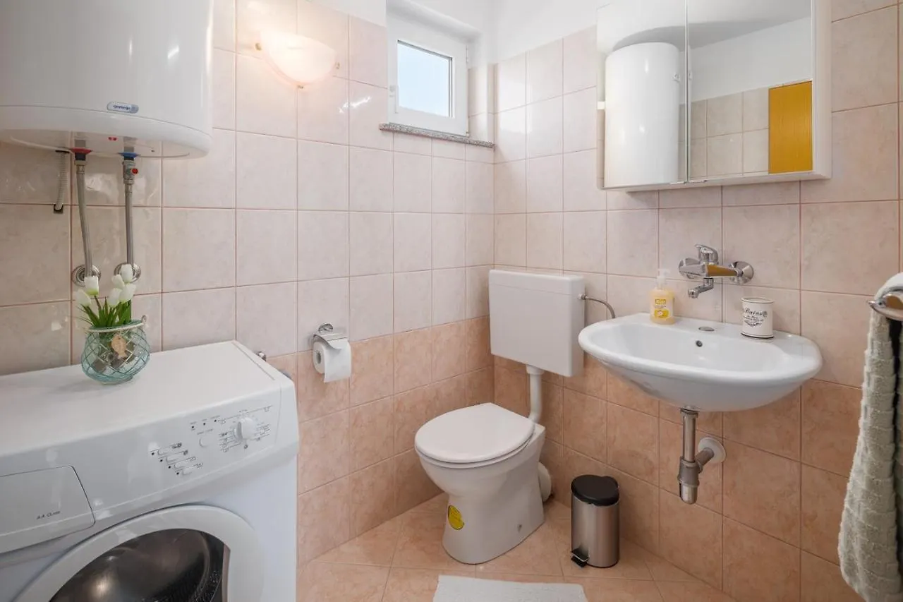 Apartment Mirna In Tar Tar-Vabriga